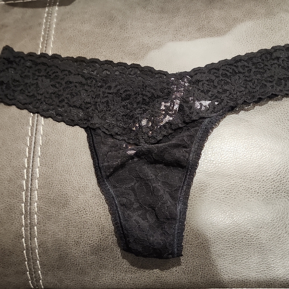 Victoria's Secret Lace Black Thong